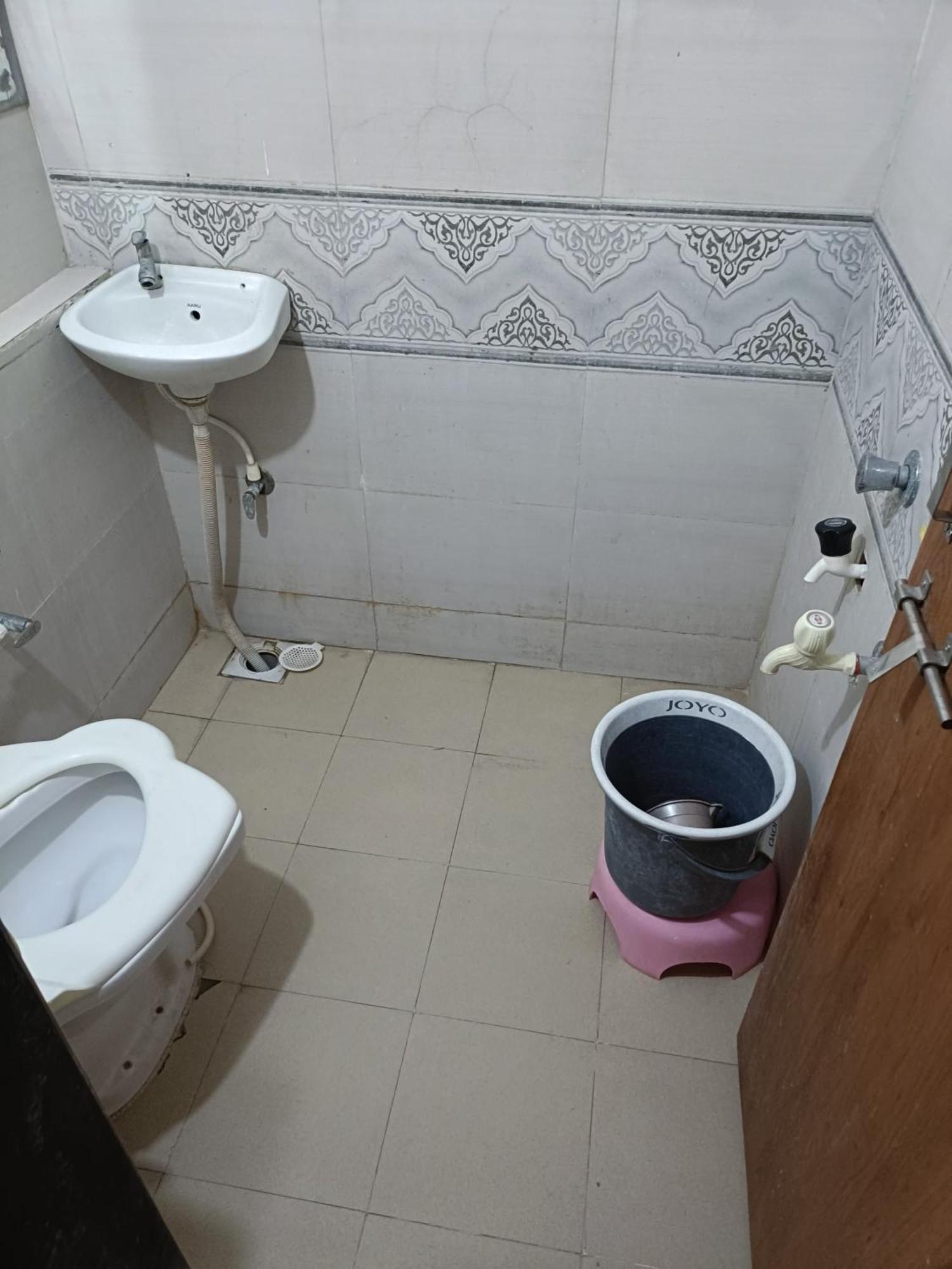 Hotel Mahalaxmi Дварка Экстерьер фото