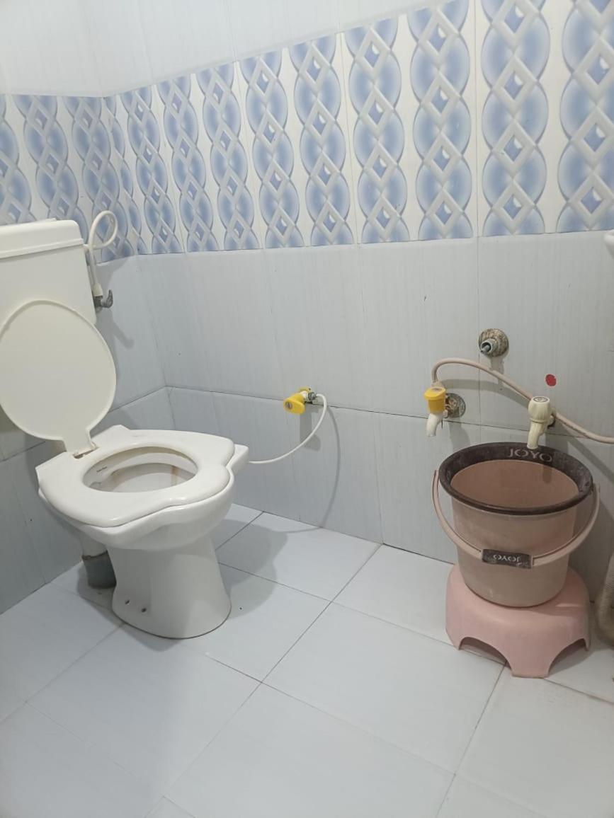 Hotel Mahalaxmi Дварка Экстерьер фото